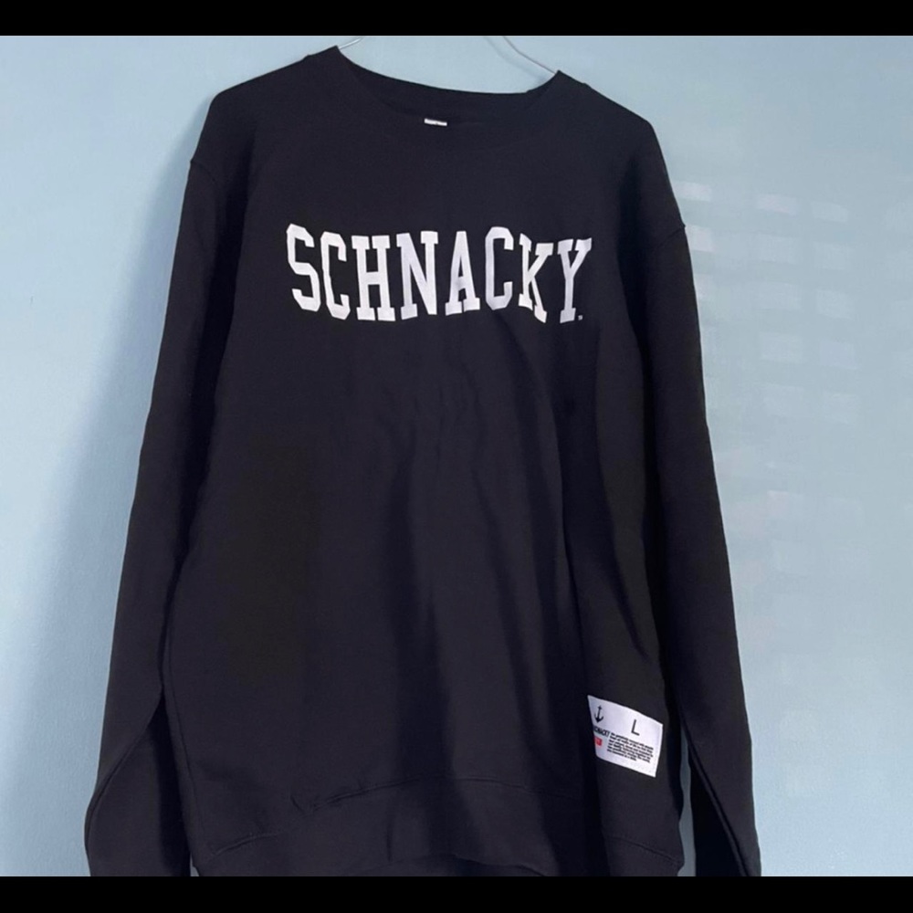 Schnacky Crewneck